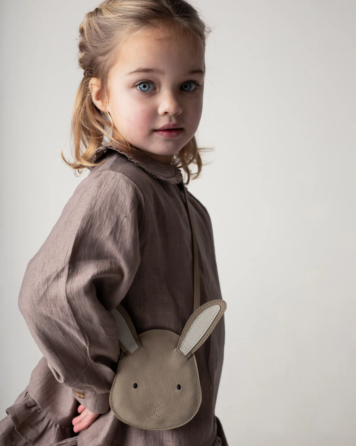 Britta Classic Purse | Bunny | Taupe Nubuck – Image 3