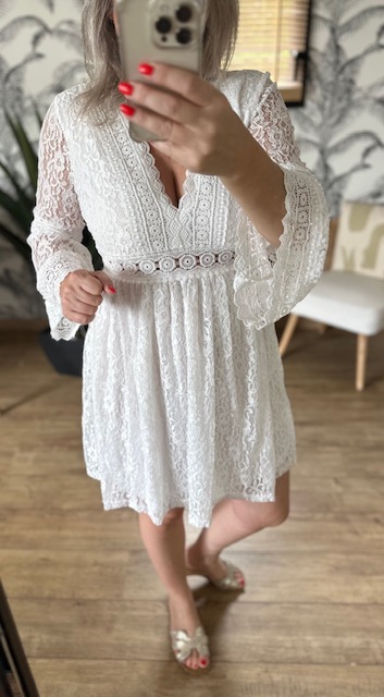 Robe dentelle blanche