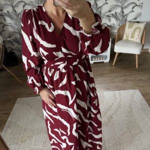 Robe longue imprimée bordeaux et écru
