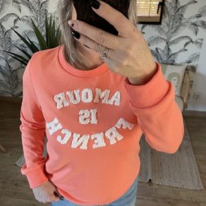 Sweat AMOUR IS FRENCH