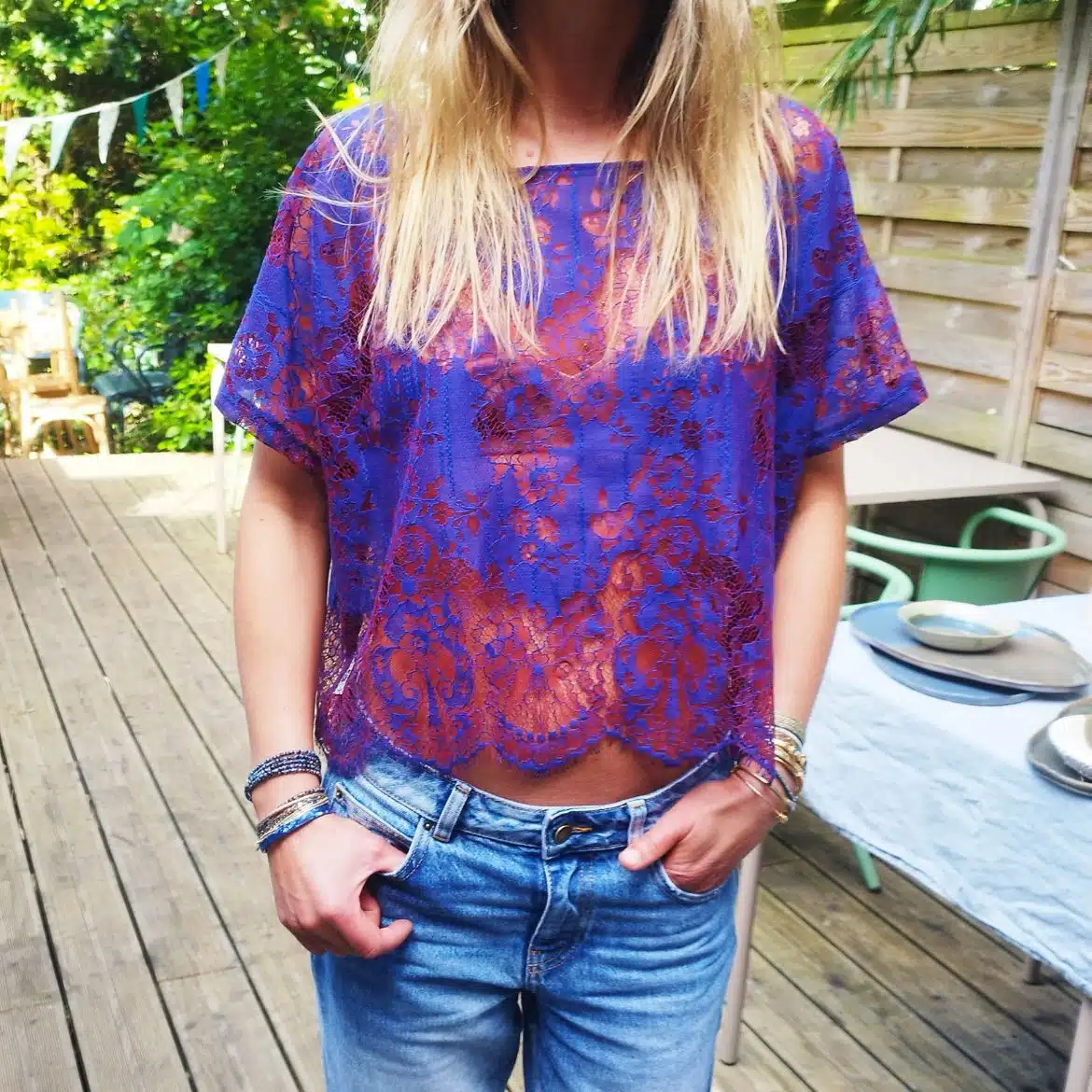Blouse Dentelle Bicolore Violet et Bordeaux – Image 2