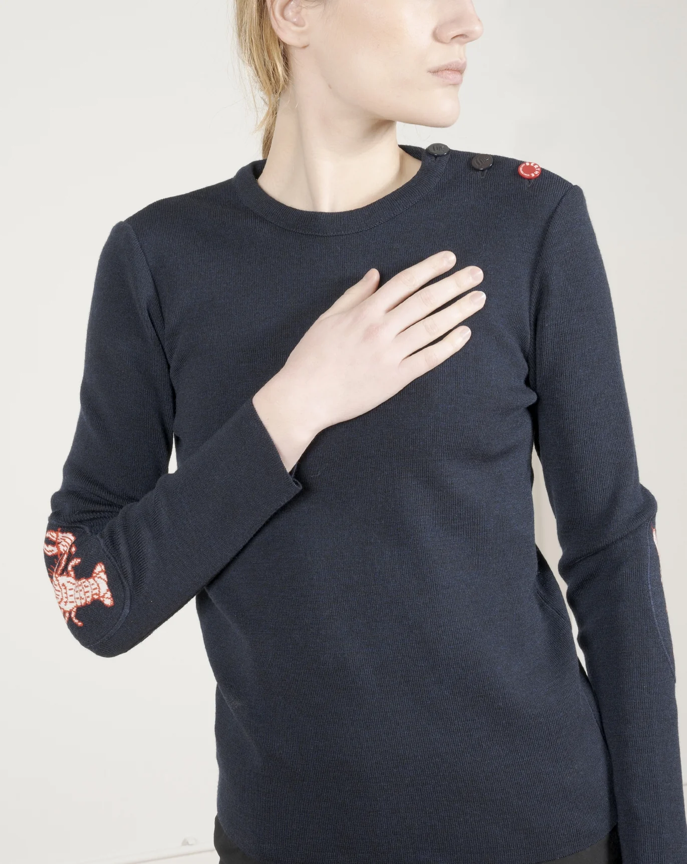 Pull marin femme mérinos bleu marine homard – Image 3