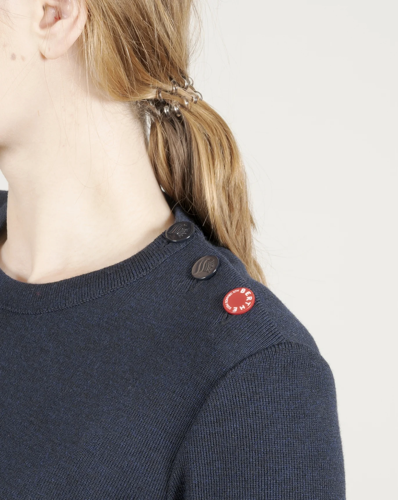 Pull marin femme mérinos bleu marine homard – Image 4