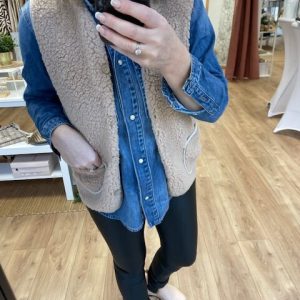 Veste teddy boutonnée sans manches beige